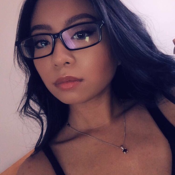 Meet your Posher, Vivian - Picture 1 of 1